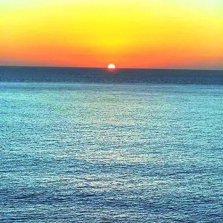 Sunny 3bed In The With The Ocean View On The 1st Coastline アパート アデヘ