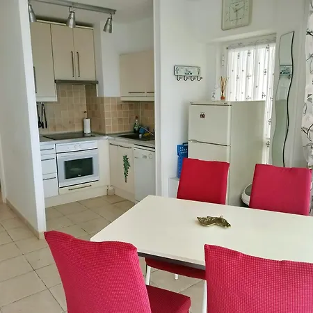 Sunny 3bed In The With The Ocean View On The 1st Coastline アパート アデヘ