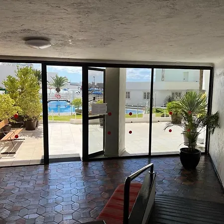 Sunny 3bed In The With The Ocean View On The 1st Coastline Apartman